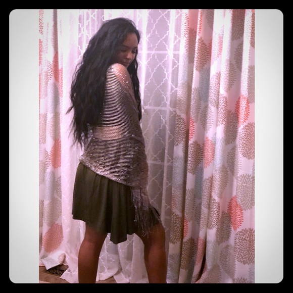 🌼OLIVE SLIT SLEEVE DRESS🌼 - Picture 5 of 5